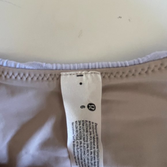Lululemon Smocked Textured Mid-Rise Skimpy-Fit Swim Bottom Sz 6 - Picture 4 of 5